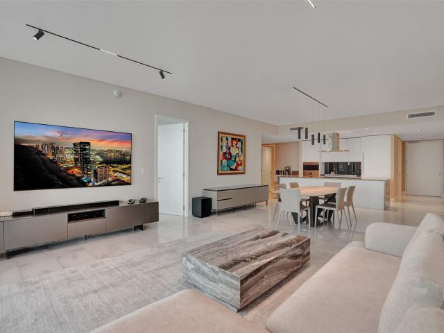 Продажа квартиры #4702 - фото 5809022