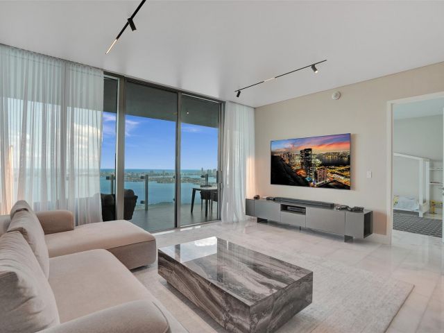 Продажа квартиры #4702 - фото 5809030