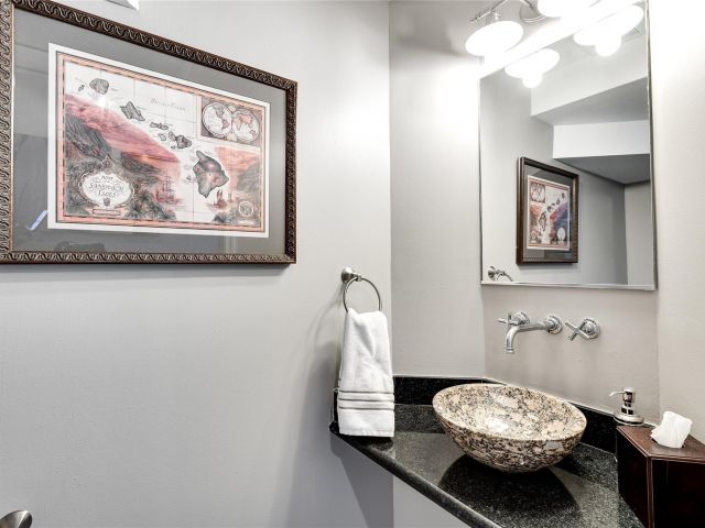 Продажа дома по адресу 1224 NE 18th Ave 1 - фото 6114527