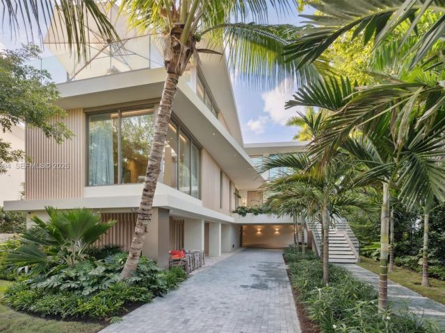 Дом в аренду по адресу 424 W Rivo Alto Dr - фото 7523495