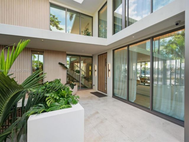 Дом в аренду по адресу 424 W Rivo Alto Dr - фото 7523498