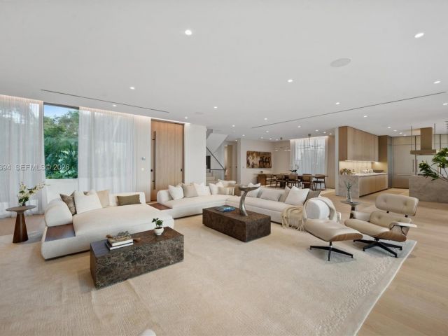 Дом в аренду по адресу 424 W Rivo Alto Dr - фото 7523501