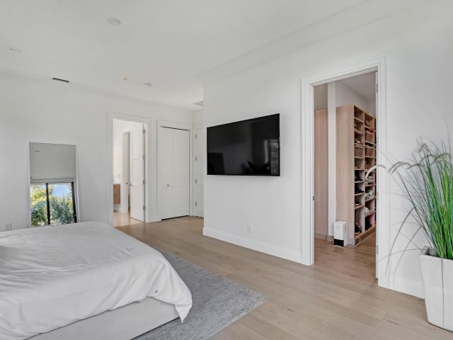 Дом в аренду по адресу 703 NE 5th Street - фото 5879328