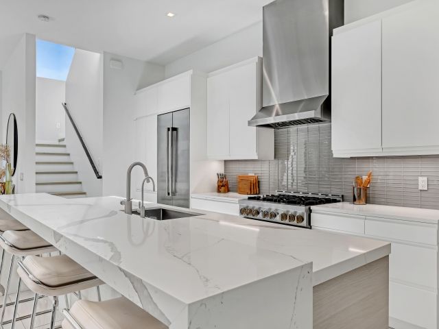 Дом в аренду по адресу 703 NE 5th Street - фото 5879333