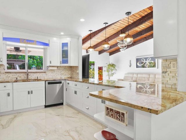 Продажа дома по адресу 21661 Sonoma Ct - фото 5969715