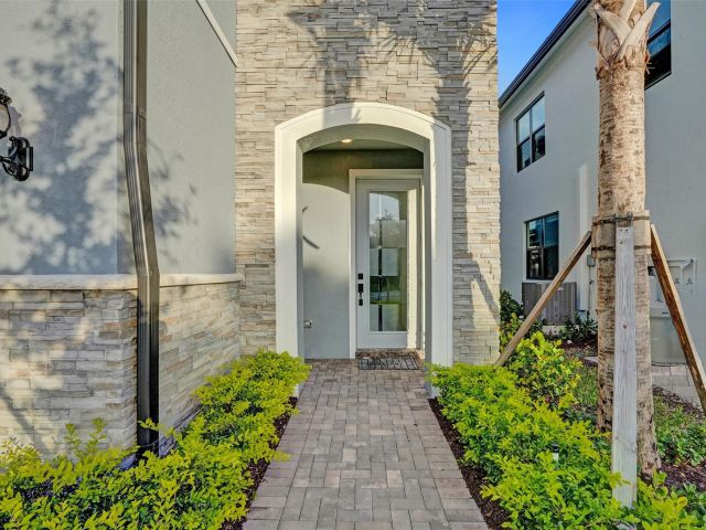 Продажа дома по адресу 4422 S Silverwood Ln - фото 5893406