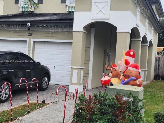 Продажа дома по адресу 229 NE 36th Ter - фото 6009587