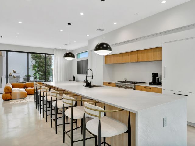 Дом в аренду по адресу 1901 Dock Street - фото 6513976