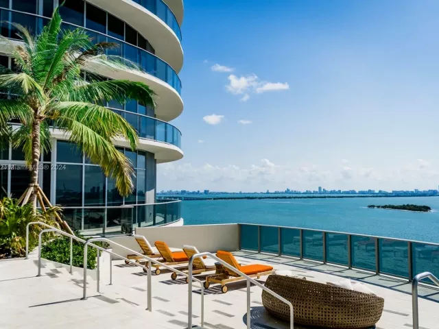 Продажа квартиры #2705 - фото 5801316