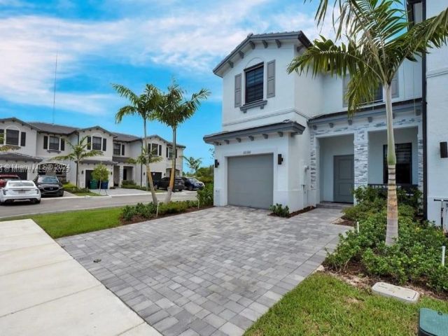 Продажа дома по адресу 20366 NW 4th Path 20366 - фото 5575980