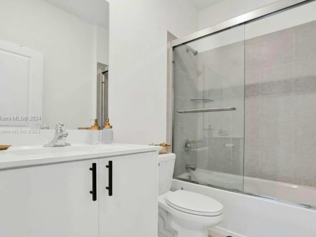 Продажа дома по адресу 20366 NW 4th Path 20366 - фото 5575985