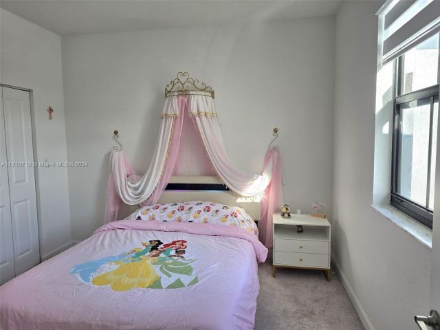 Продажа дома по адресу 20366 NW 4th Path 20366 - фото 5575987