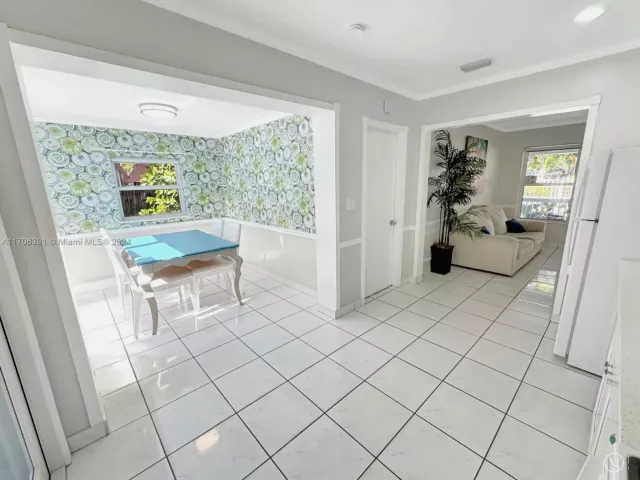 Продажа дома по адресу 1820 SW 11th Ct - фото 5564871