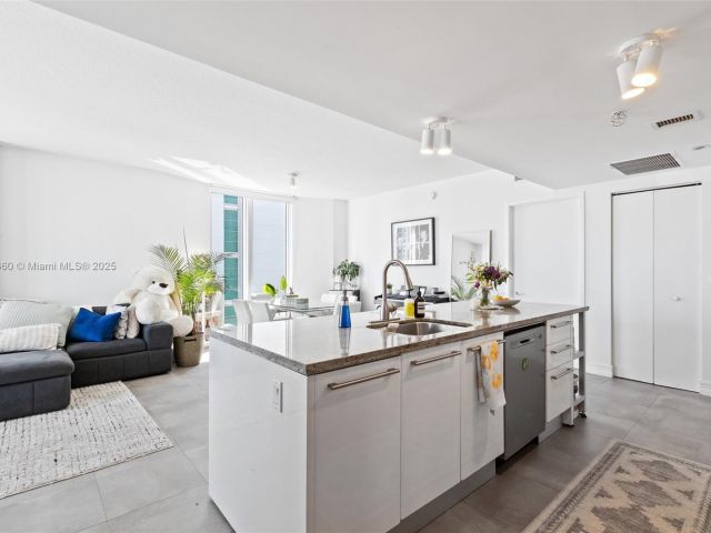 Продажа квартиры #3111 - фото 5618203