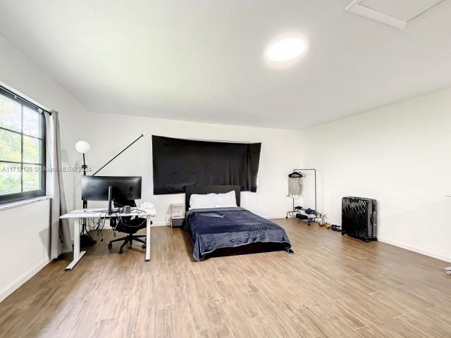 Продажа дома по адресу 3351 NE 164th St - фото 5581804