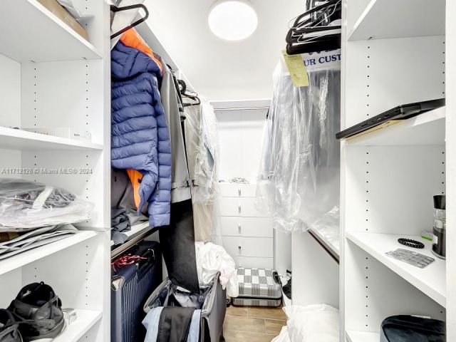 Продажа дома по адресу 3351 NE 164th St - фото 5581806