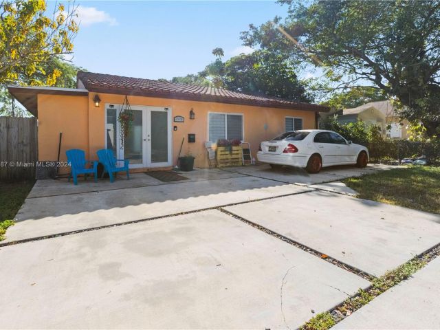 Продажа дома по адресу 2716 Polk St - фото 5874170