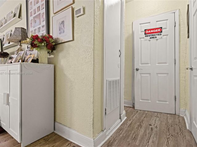 Продажа дома по адресу 2716 Polk St - фото 5874180