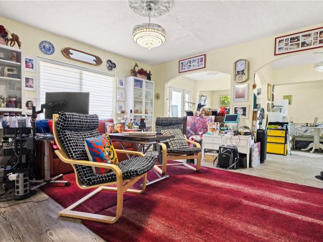 Продажа дома по адресу 2716 Polk St - фото 5874183