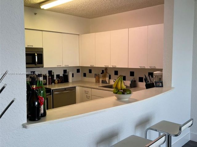 Продажа квартиры #1070S - фото 5604690