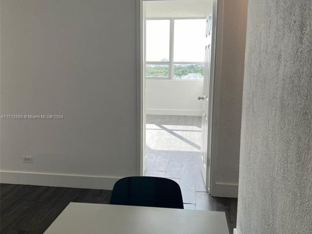 Продажа квартиры #1070S - фото 5604696