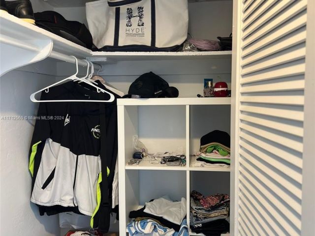 Продажа квартиры #1070S - фото 5604703