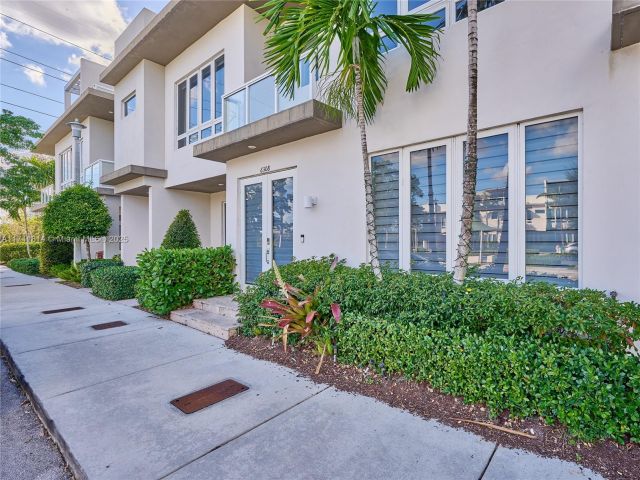 Продажа дома по адресу 6308 NW 104th Path 6308 - фото 5585134