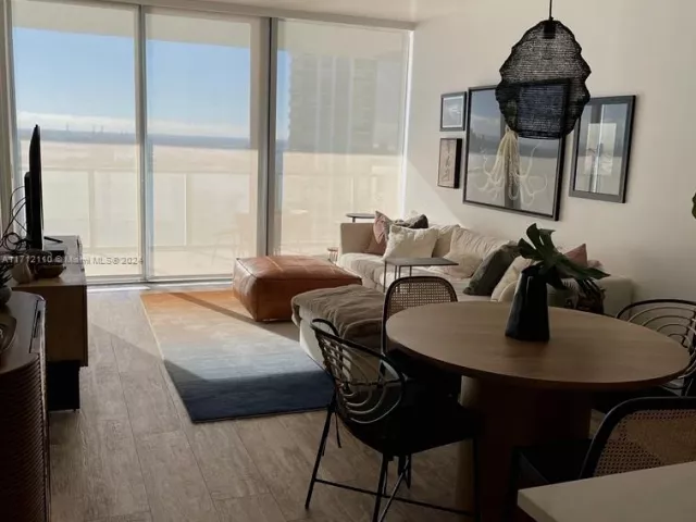 Продажа квартиры #3606 - фото 5655716