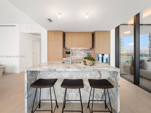 Продажа квартиры #1005 - фото 5710633