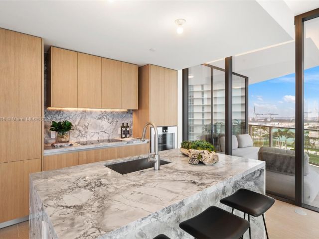 Продажа квартиры #1005 - фото 5710634