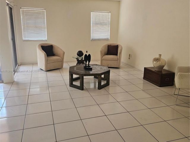 Продажа дома по адресу 14630 SW 148th Ct - фото 5741816