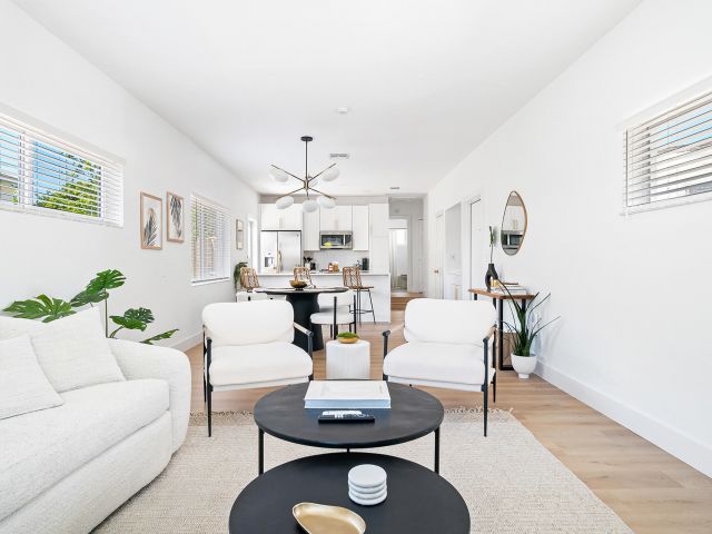 Дом в аренду по адресу 3300 Westview Avenue - фото 5983055