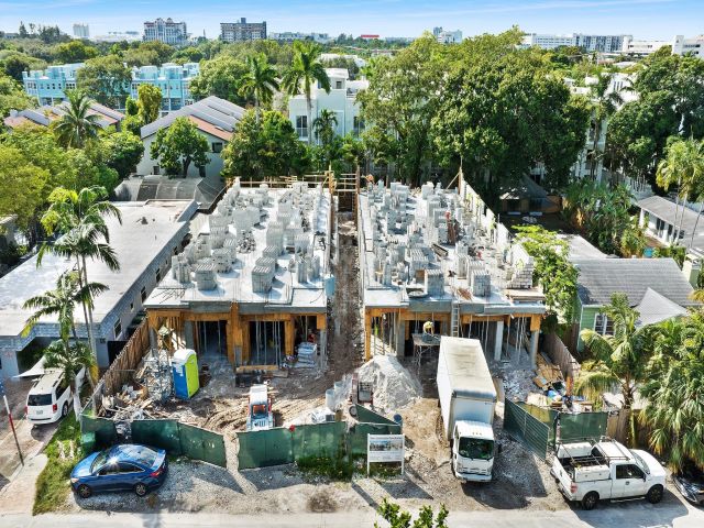 Продажа дома по адресу 808 SE 12th Street 808 - фото 5760494