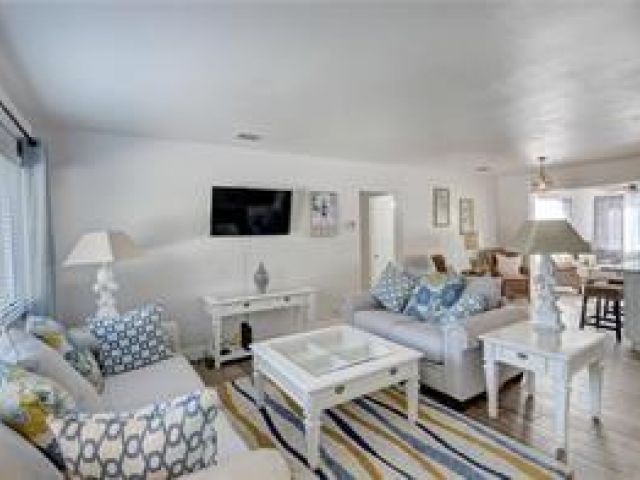 Дом в аренду по адресу 10 S Swinton Cir - фото 6058411