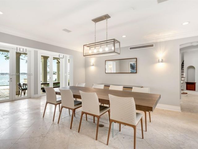 Продажа дома по адресу 11 E Rivo Alto Dr - фото 6618922