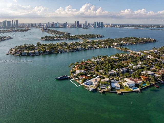 Продажа дома по адресу 11 E Rivo Alto Dr - фото 6618927