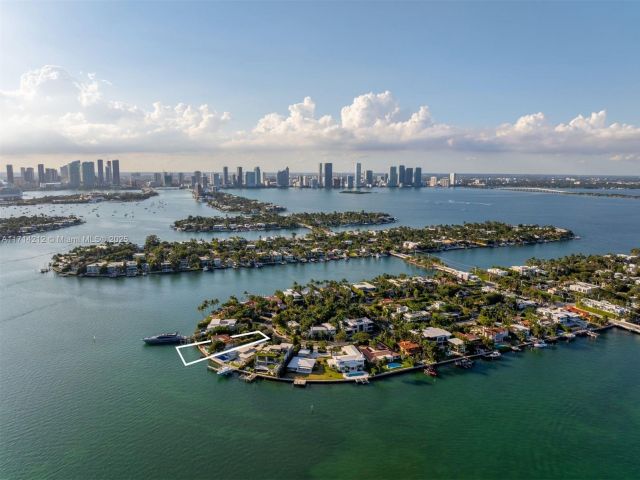 Продажа дома по адресу 11 E Rivo Alto Dr - фото 6618936