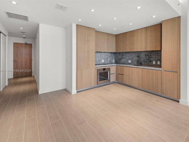 Продажа квартиры #1108 - фото 5693641