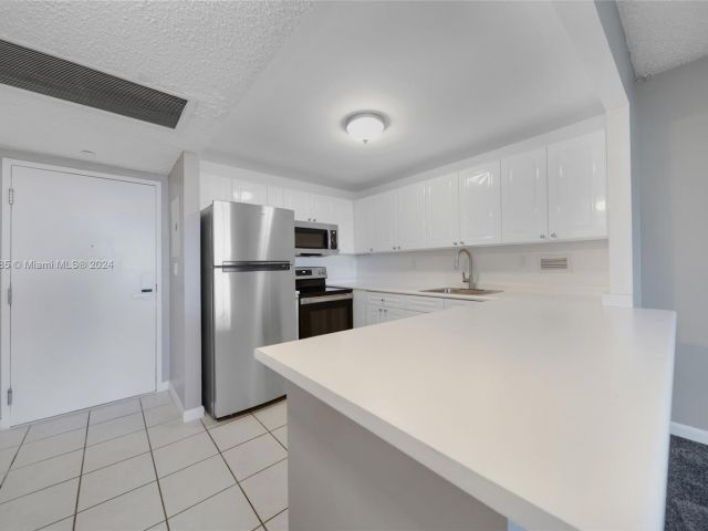 Продажа квартиры #1030 - фото 5612004