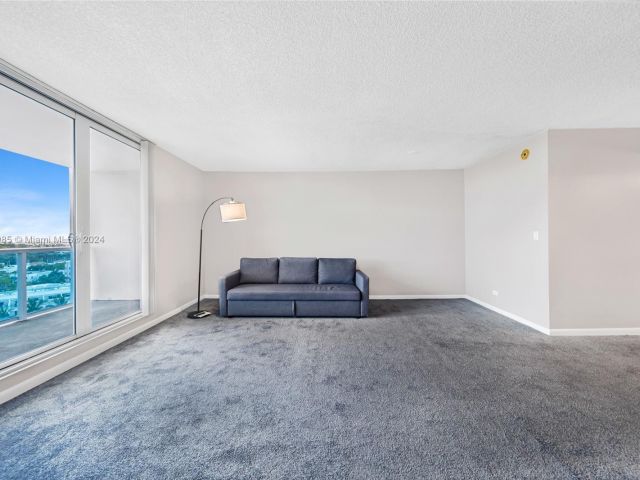 Продажа квартиры #1030 - фото 5612009