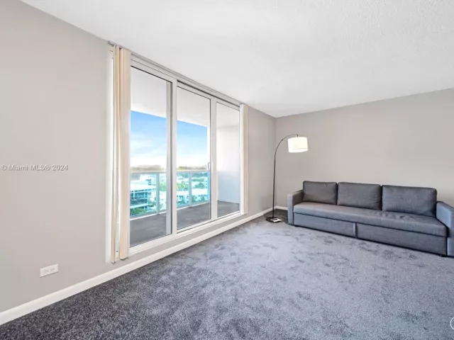 Продажа квартиры #1030 - фото 5612008