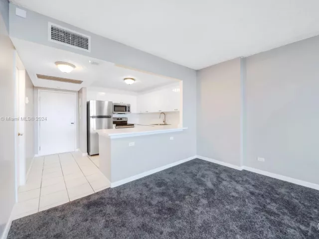 Продажа квартиры #1030 - фото 5612002