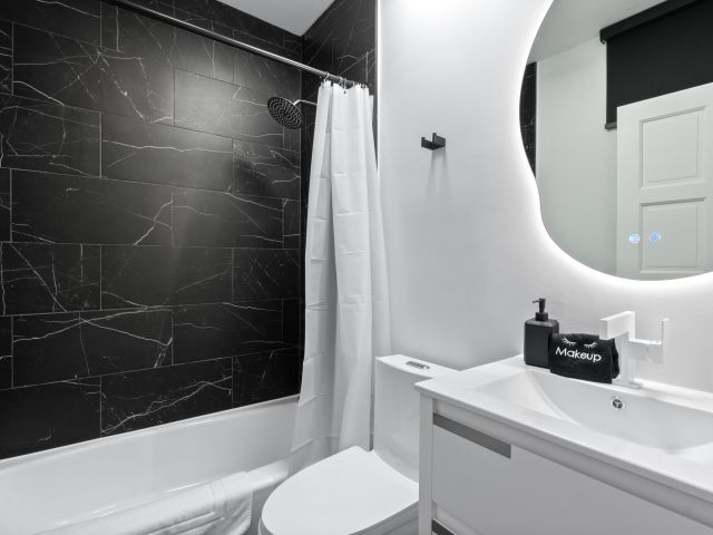 Дом в аренду по адресу 516 Royal Plaza Drive - фото 6233989