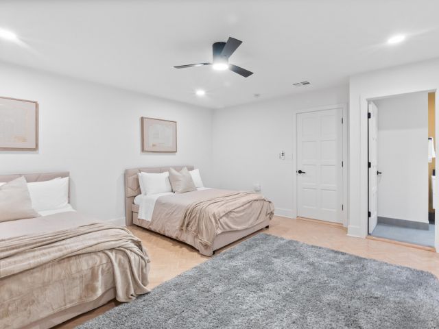 Дом в аренду по адресу 516 Royal Plaza Drive - фото 6233992