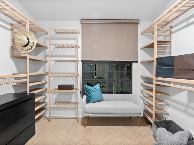 Дом в аренду по адресу 516 Royal Plaza Drive - фото 6233998