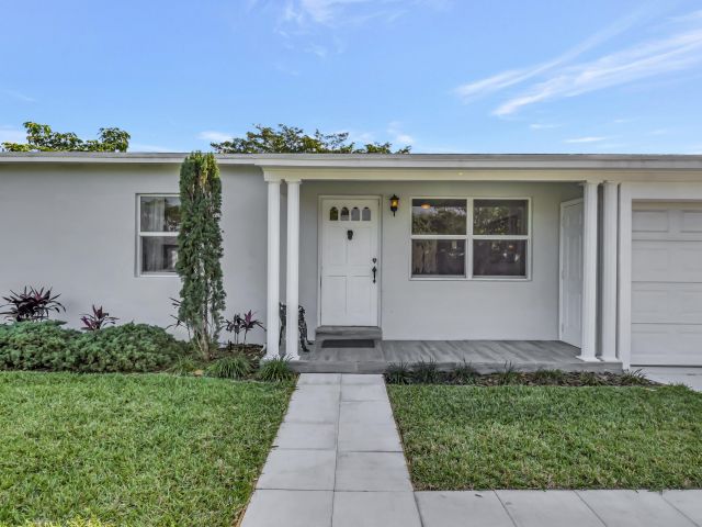 Продажа дома по адресу 234 NE 20th Street - фото 5754511