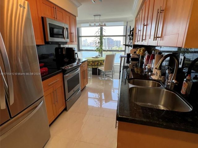 Продажа квартиры #1215 - фото 5689925