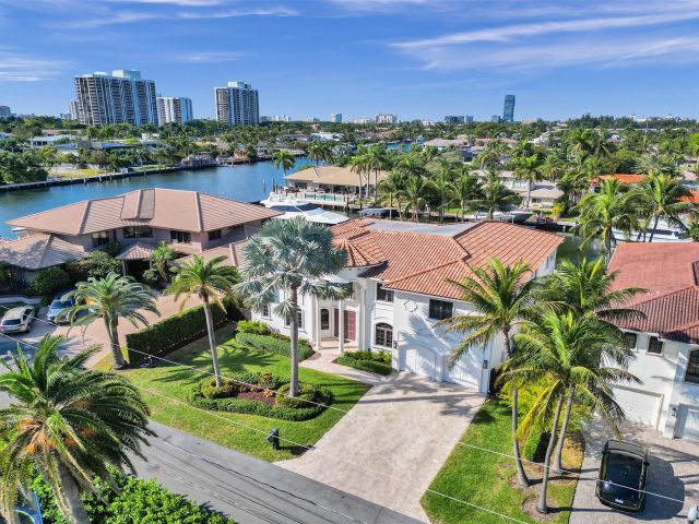 Продажа дома по адресу 642 Palm Dr - фото 5753167