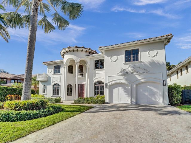 Продажа дома по адресу 642 Palm Dr - фото 5753169