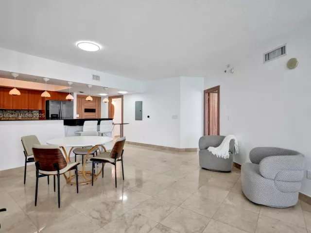 Квартира в аренду номер2405 - фото 5637644